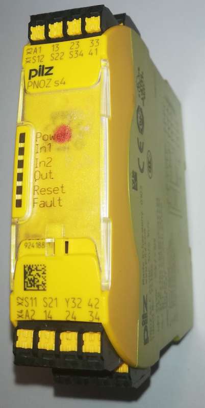 PILZ PNOZ s4 .. cena na dotaz / price on request