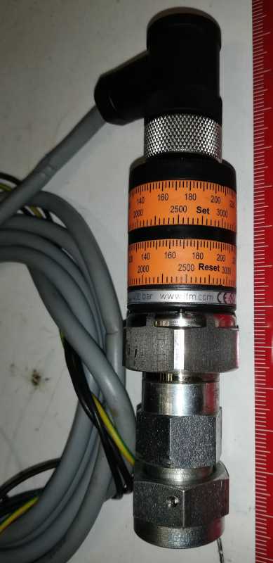 PK6522 - Tlakový senzor s intuitivním nastavením spínacího bodu, Pmax=200bar .. použitý/used