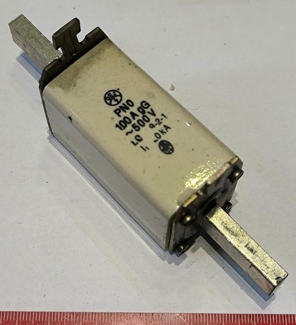 pojistka 100A PN0 gG 120kA 500V