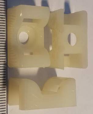 TC142 TY-RAP mounting platel .. balení 50ks za 99Kč