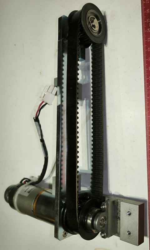 sestava pohon-009 :  motor MDC040B-3M00-A04-0 + další komponenty .. použitý / used