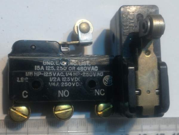 mikrospínač BZ-2RW82256-F4  .. cena na dotaz / price on request