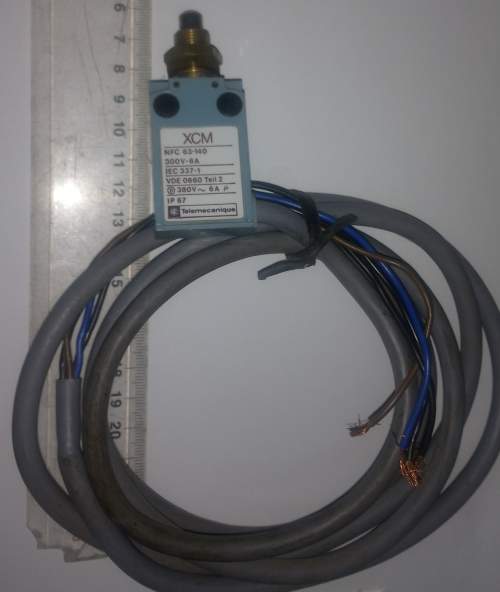 tlačítko XCM NFC 63-140, přívod 1m, z demontáže .. cena na dotaz / price on request