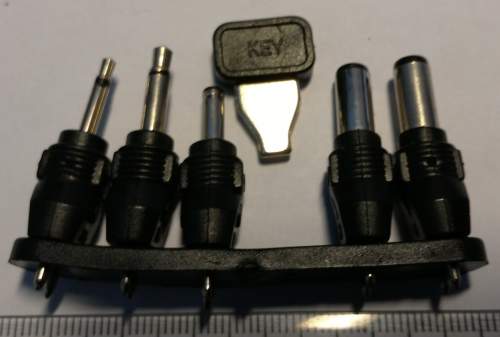 sada 5ks napájecích konektorů