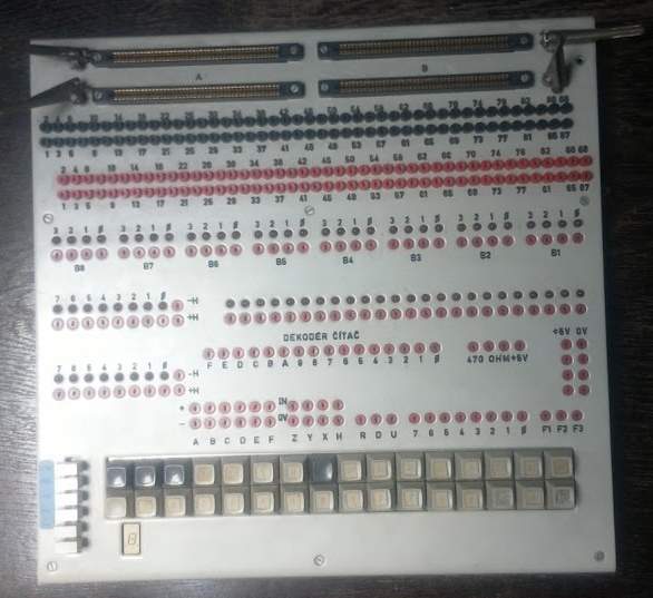 testovací panel na karty, starší  .. cena na dotaz / price on request