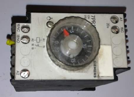 7PR1040-7AM00 Siemens relé, z demontáže