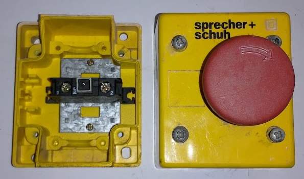 STOP tlačítko, z demontáže