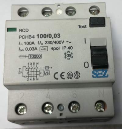 PCHB4-100/0,03 proudový chránič