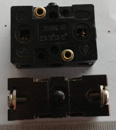 mikrospínač 3594 ( 4 šroubky)  .. cena na dotaz / price on request