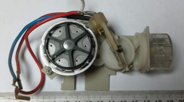 mechanisnus ? časovače s motorkem