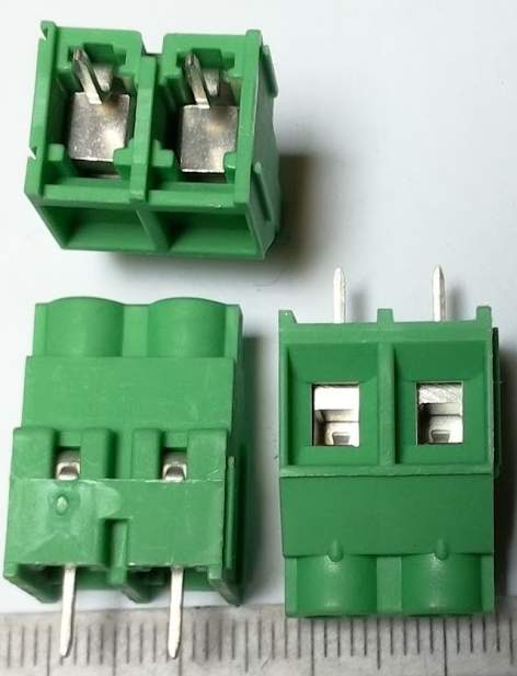 svorka 2pin RM7,5  .. balení 7ks za 80Kč