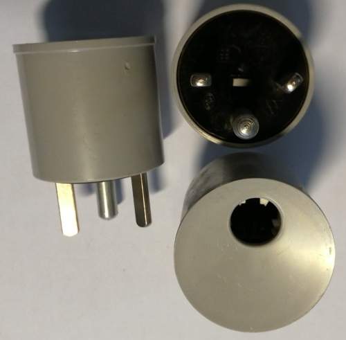 síťová zástrčka 5538-7  .. 48V 10A