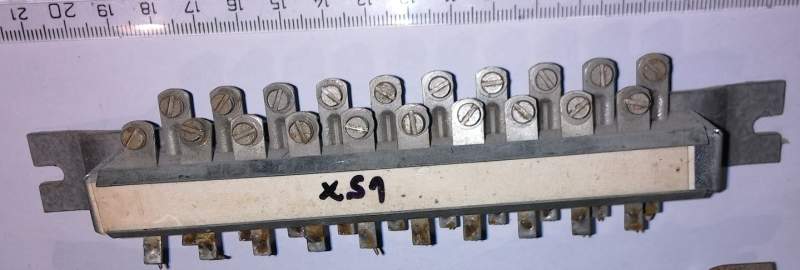 svorkovnice 20pin, stará