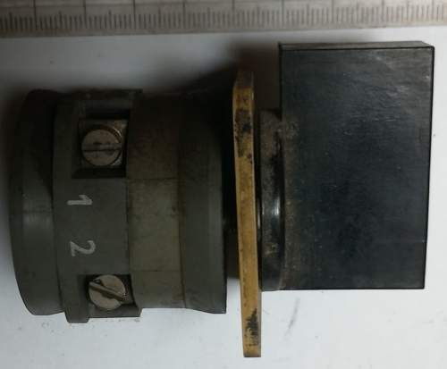 VS16-1101A8 přepínač  z demontáže, starší, špinavý