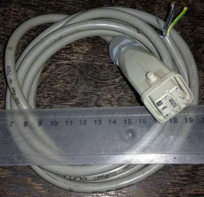 kabel 2,3m s koncovkou, z demontáže