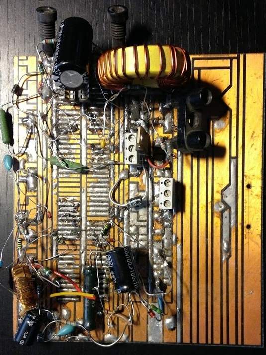 pokusná deska 130x150mm s nějakým zapojením, na ND