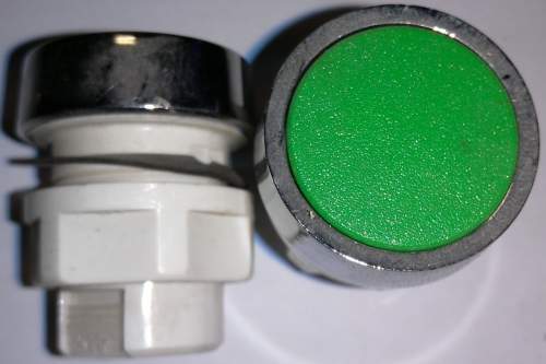 T6A/22 - ovládací hlavice  - zelená , z demontáže