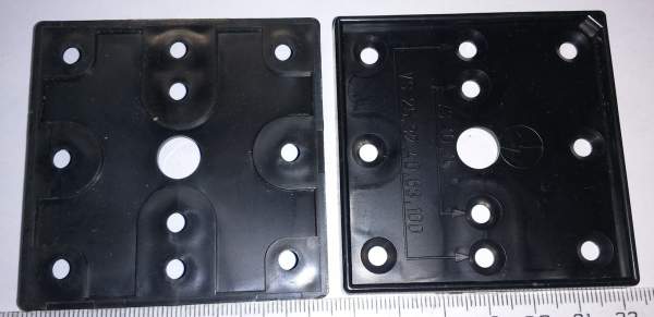 čelní deska - plastový díl z přepínačů OBZOR VS (1+10 děr) - černá 65x65mm