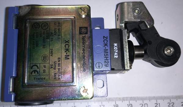 switch XCK M521H29 .. cena na dotaz / price on request