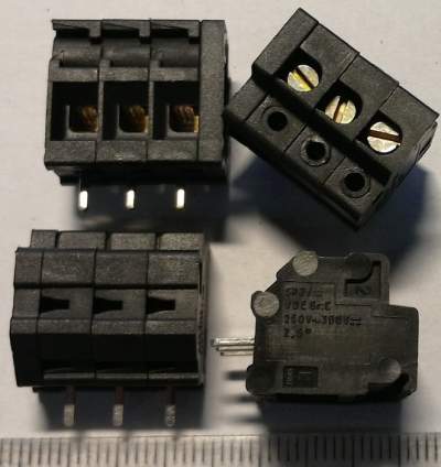 svorkovnice 3pin, balení 23ks za 100Kč