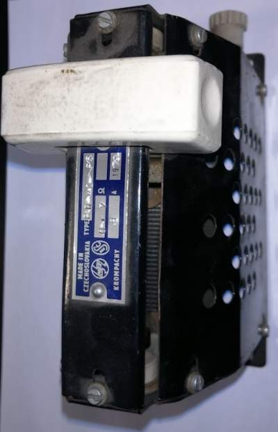 není skladem - regulační odpor 0R7 - 8A starší