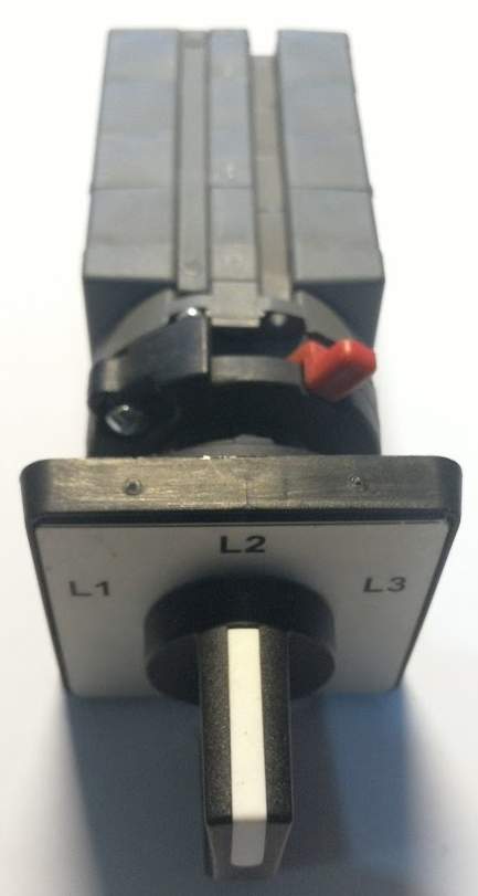 přepínač bez označení  .