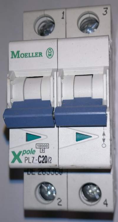 jistič  PL7-C20/2 Moeller 20A C 10kA 2pol.