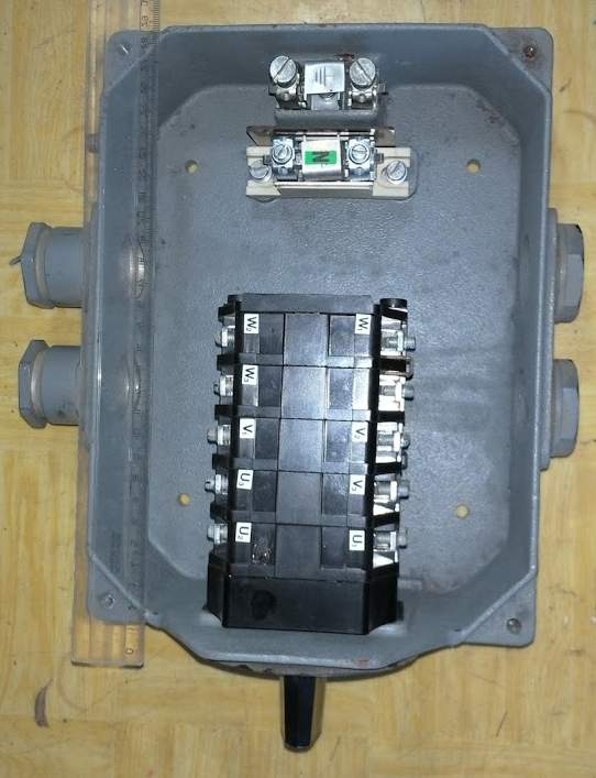 přepínač zdrojů typ S63N L006 -  IP44 660V 30kW včetně litinového krytu ..  cena na dotaz / price on request