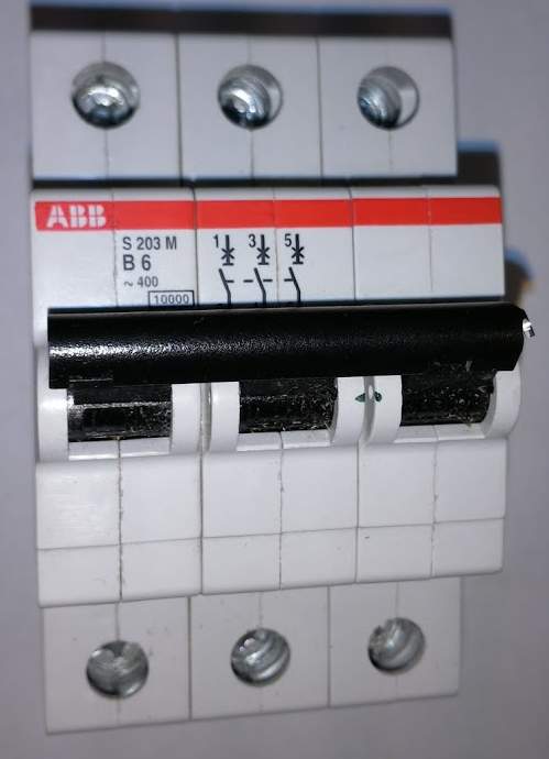 jistič ABB S203M B6 3pol.