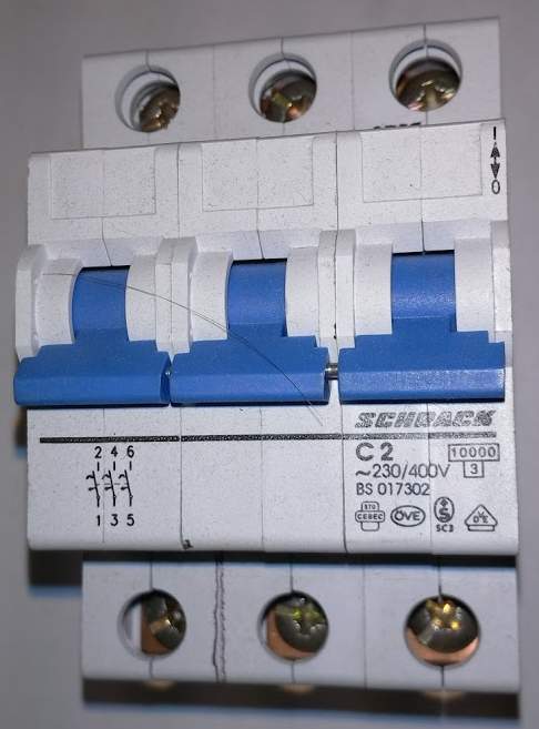 jistič Schrack C2 -  3pol.