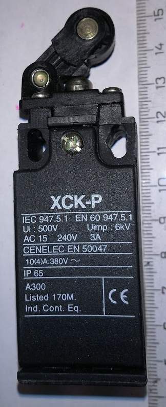 koncový spínač XCKP121  .. cena na dotaz / price on request
