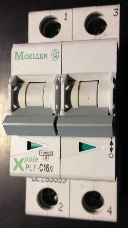 jistič  MOELLER PL7-C16