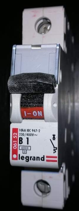 jistič  Legrand 06152 - B1