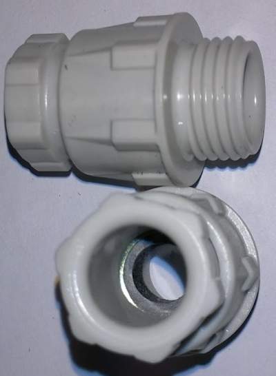 průchodka 106 Pg9 .. balení 28ks za 60Kč