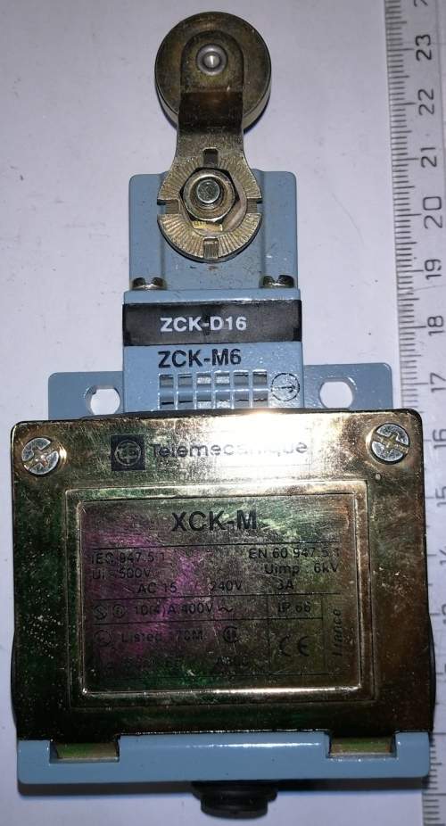 koncový spínač XCK-M   .. cena na dotaz / price on request