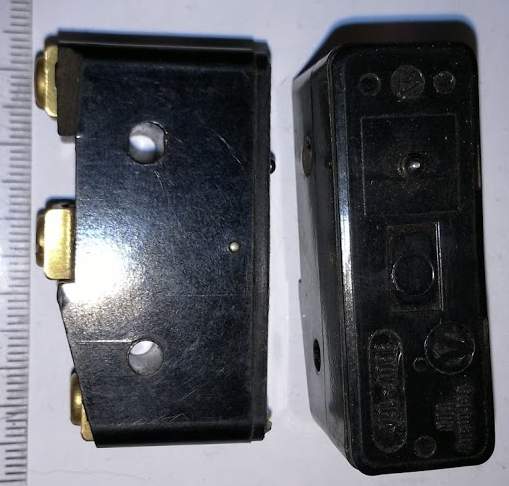 mikrospínač DDR  .. cena na dotaz / price on request