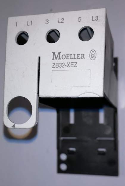 ZB32-XEZ Moeller   .. cena na dotaz / price on request