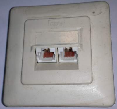 dvojzásuvka LAN CAT5, starší typ
