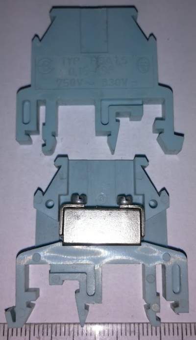 svorka RSA1,5 modrá .. balení 14ks za 40Kč