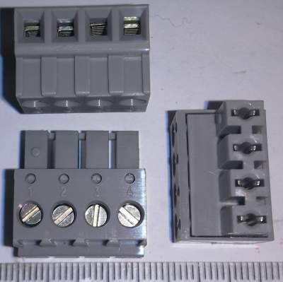 svorka 4pin entrelec 11222115   .. balení 19ks za 100Kč