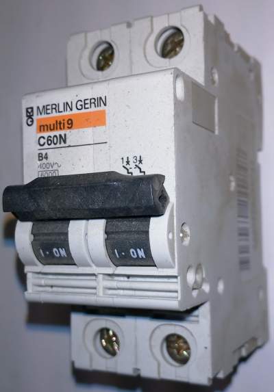 jistič 2-pol MERLIN GERIN multi9 - C60H B4