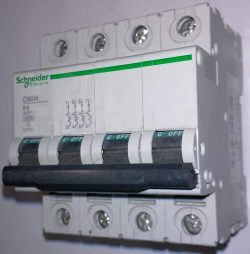 jistič 4-pol Schneider C60H B6