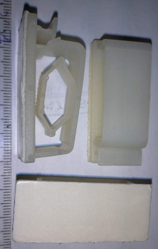 LPC1030 - plastový držák na kabel samolepící .. balení 24ks