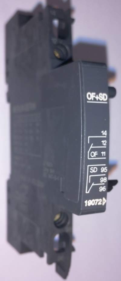 on-off auxilliary switch + alarm switch 19072 multi9 .. cena na dotaz / price on request