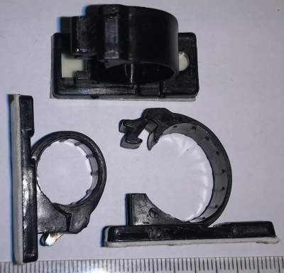 samolepící svorka na kabel LPR5504 .. balení 33ks