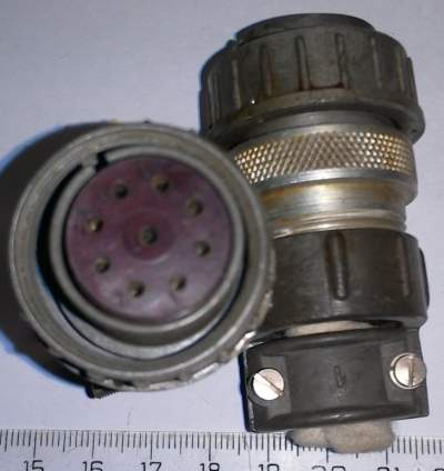 šroubovací konektor 11 pin  .. cena na dotaz / price on request