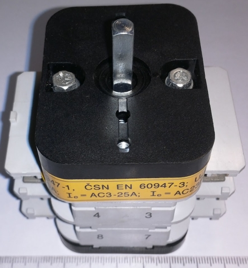 přepínač VS40-1103-A8 OBZOR