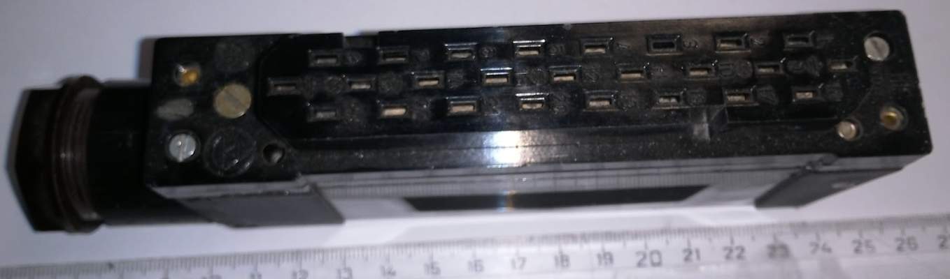 konektor 25pin 10A 380V ..  cena na dotaz / price on request