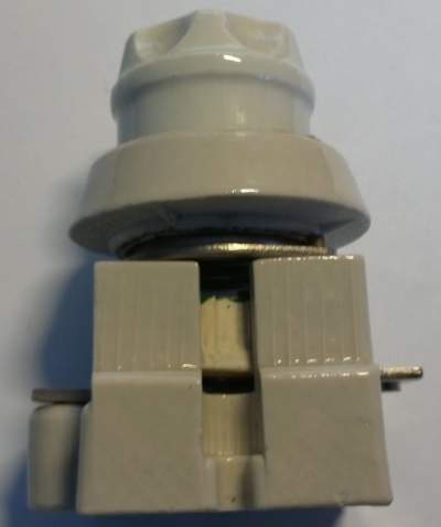 pojistkový spodek + hlavice, z demontáže