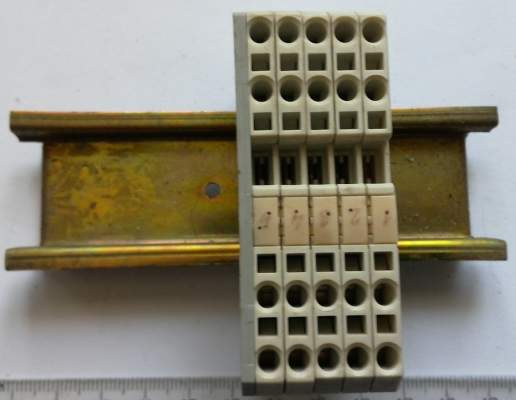 lišta s 5x svorkovnice ..  za 30Kč